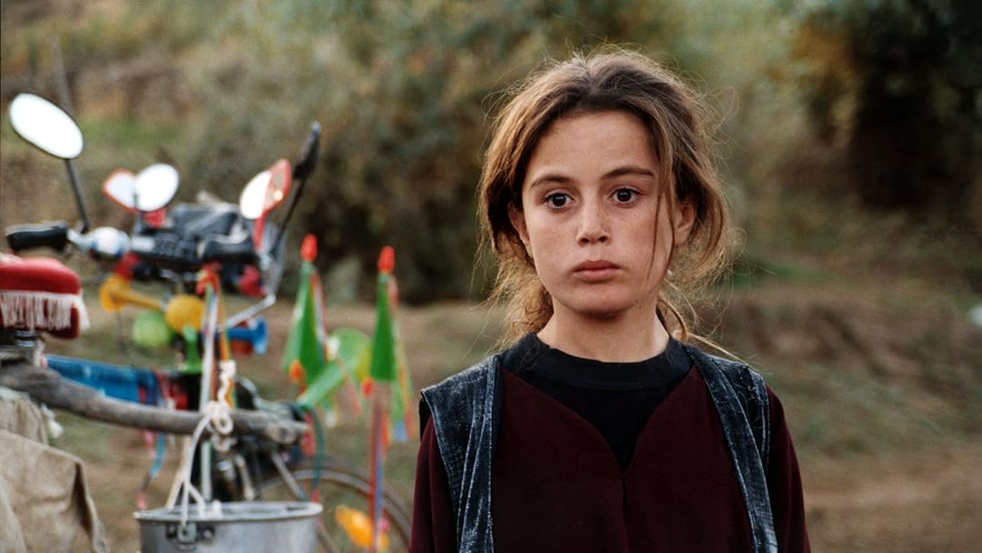 A still from Turtles Can Fly (2004).